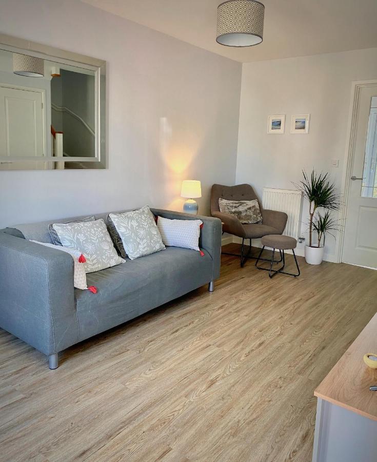 Lovely 2 Bedroom, 2 Bathroom House With Parking. Plymouth Esterno foto